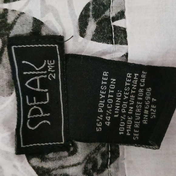 Speak 2 Me pleated cotton lined mini skirt - size 7 - b/w floral - Picture 4 of 5